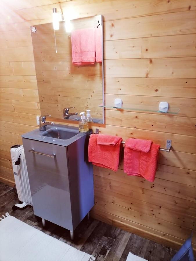 Chalet Sur Pilotis Avec Piscine Privee Luceram ภายนอก รูปภาพ