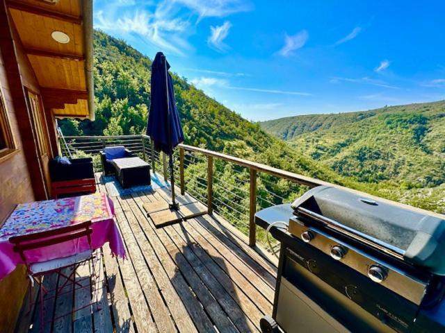 Chalet Sur Pilotis Avec Piscine Privee Luceram ภายนอก รูปภาพ